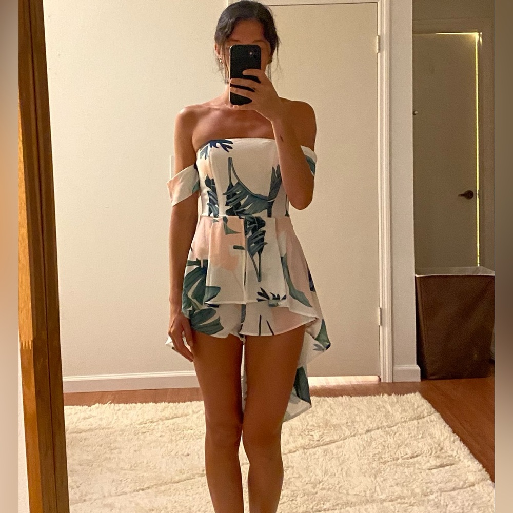 Luxxel hi-lo Floral Romper